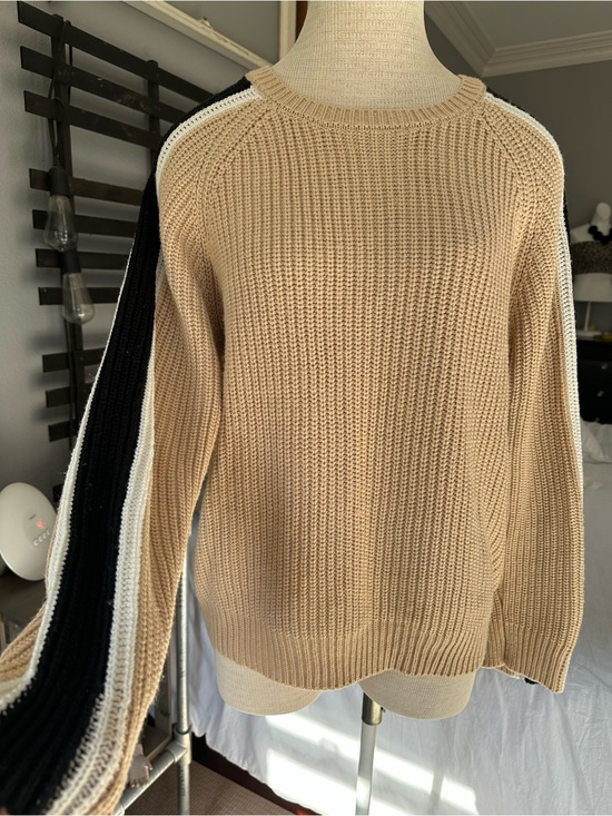 Sanctuary Sweaters - Sanctuary crewneck Sweater with Black & White Stripe Sleeve, size large